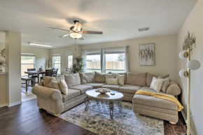 Spacious Houston Home about 22 Mi to Downtown!